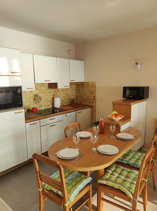 L'Escale - Appartement Vue Mer コンカルノー エクステリア 写真