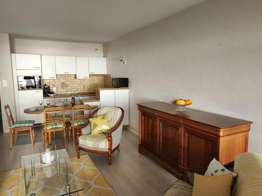 L'Escale - Appartement Vue Mer コンカルノー エクステリア 写真